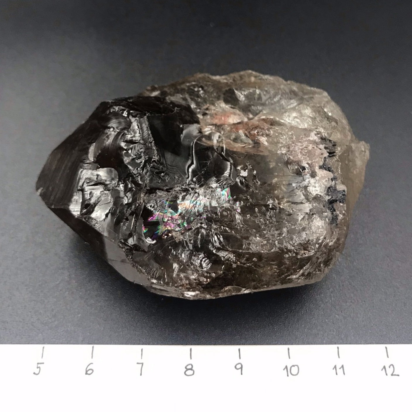 Smoky Quartz 135 g 8 × 6 × 3 cm